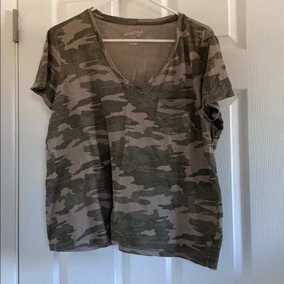 Camo T-shirt - Picture 1 of 1